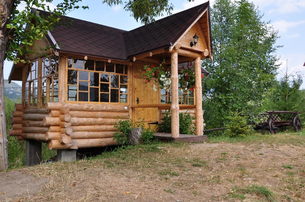 Bozhena Mykulychyn Exterior foto