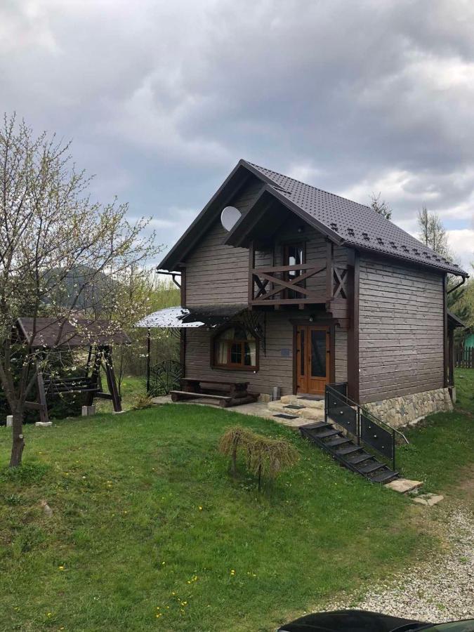 Bozhena Mykulychyn Exterior foto
